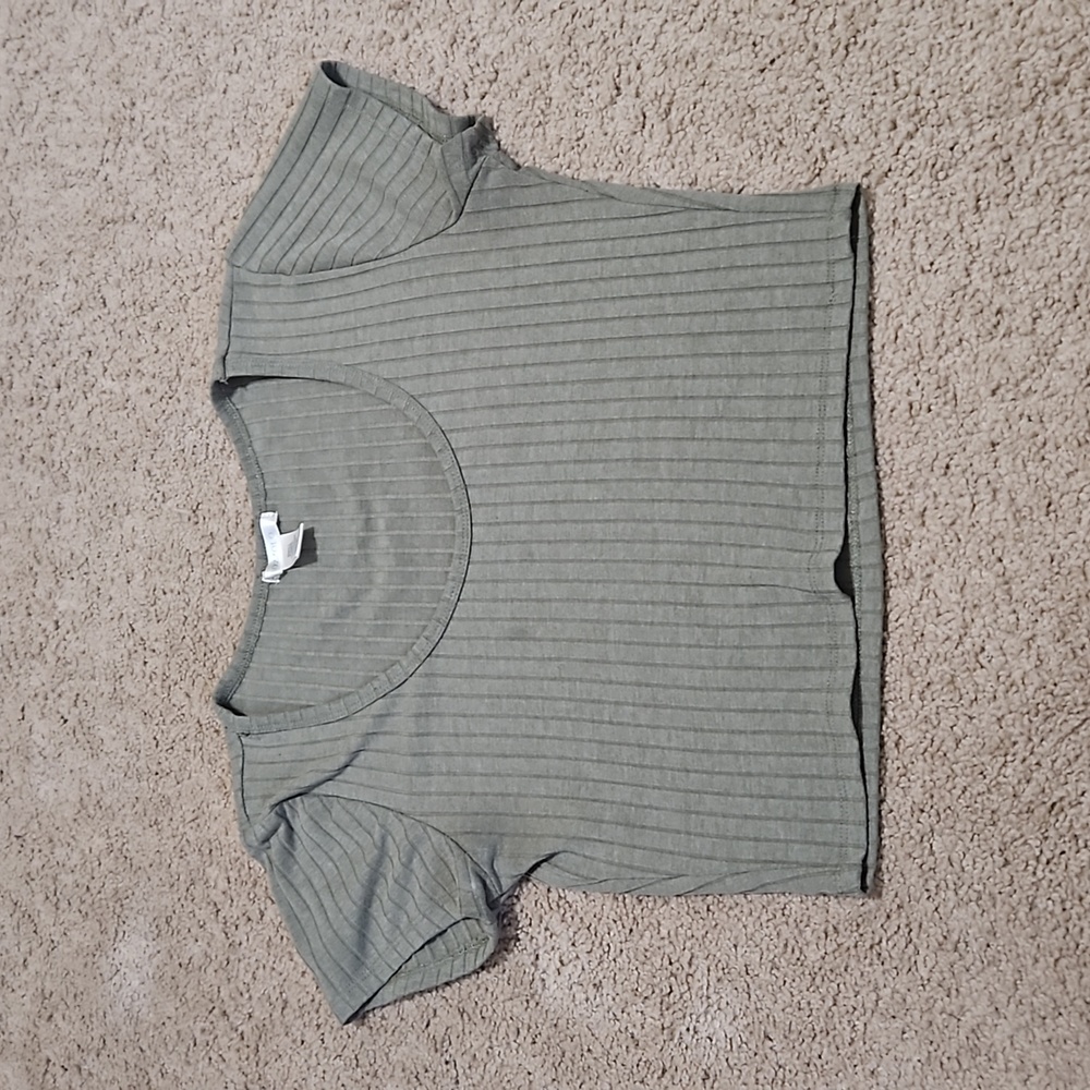 Green crop top